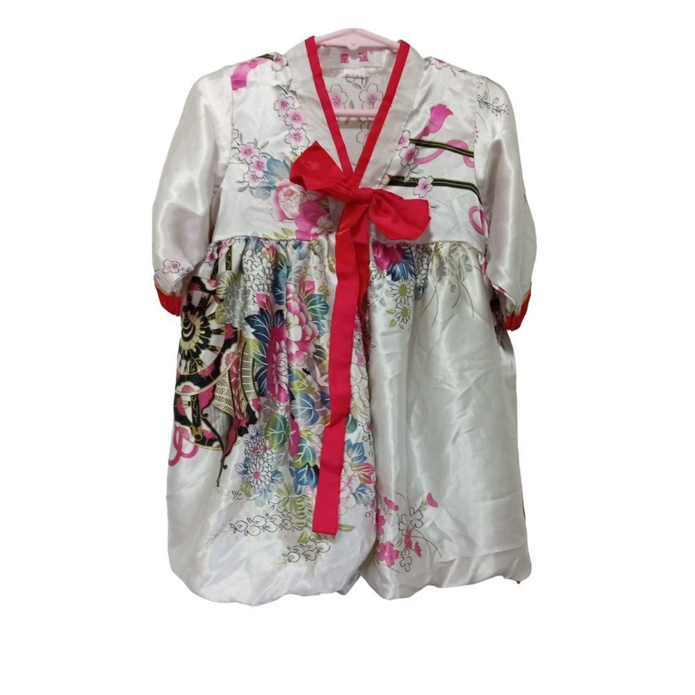 Silk Blend Girls Children White with Floral Print‎ Kimono Dress Small